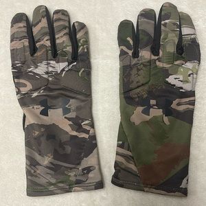 Under Armour Forest Camo Gloves
